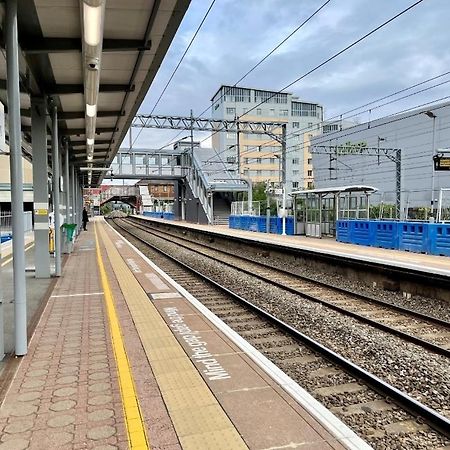 London City Apartment Ealing Zewnętrze zdjęcie